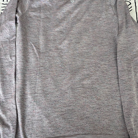 Lululemon shirt - Picture 4 of 6